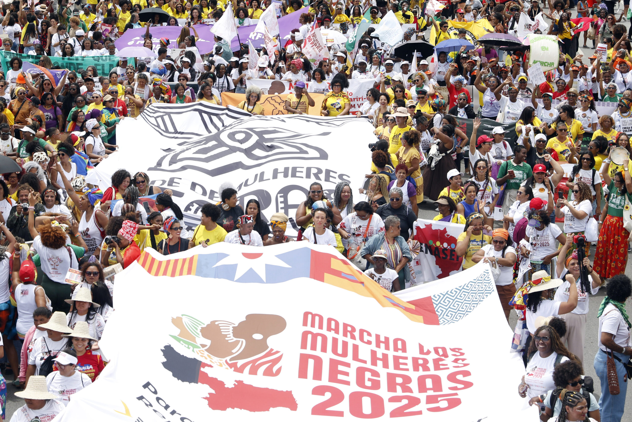 Brasília (DF), 25/11/2025 - Marcha das Mulheres Negras, realizada na Esplanada dos Ministérios. Foto: Bruno Peres/Agência Brasil
